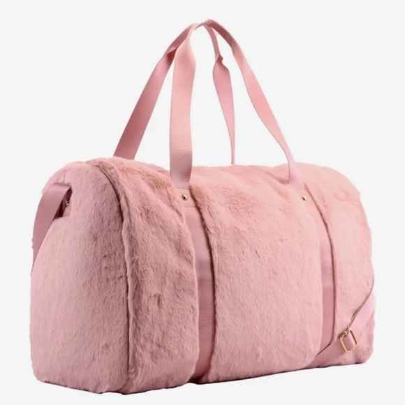 Juicy Couture Fluffy Weekender
Overnight large Duffle bag. Soft Pink - Picture 4 of 4